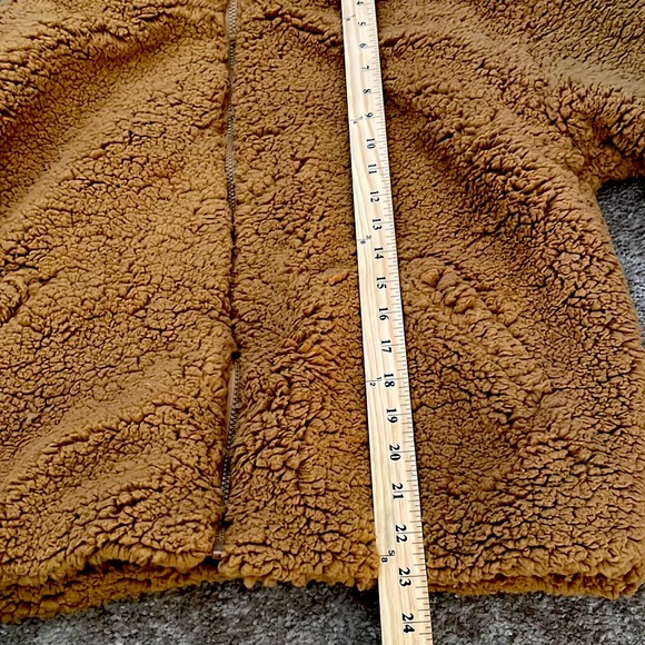 Teddy Coat by Nine West. Camel Size PL - Picture 6 of 7